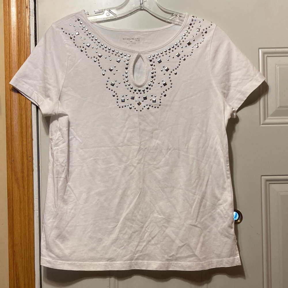 Croft & Barrow White Studded Short Sleeve Top PM